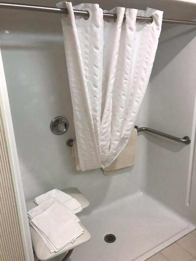 Country Inn & Suites By Radisson, Freeport, Il Buitenkant foto