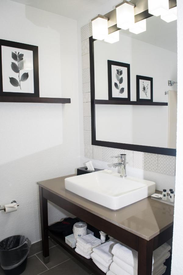 Country Inn & Suites By Radisson, Freeport, Il Buitenkant foto